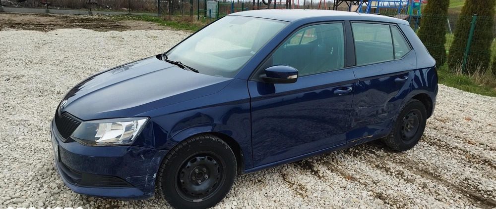 Skoda Fabia cena 17900 przebieg: 200000, rok produkcji 2017 z Warszawa małe 106